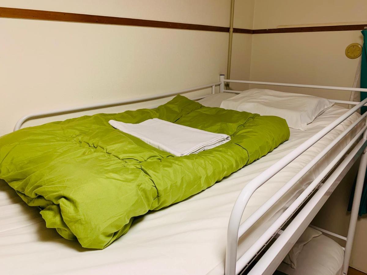 Guesthouse Shiawase Eki ฟูกุโอกะ ภายนอก รูปภาพ
