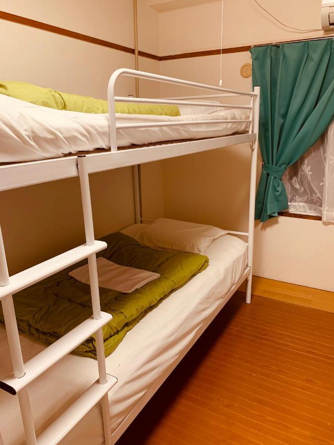 Guesthouse Shiawase Eki ฟูกุโอกะ ภายนอก รูปภาพ