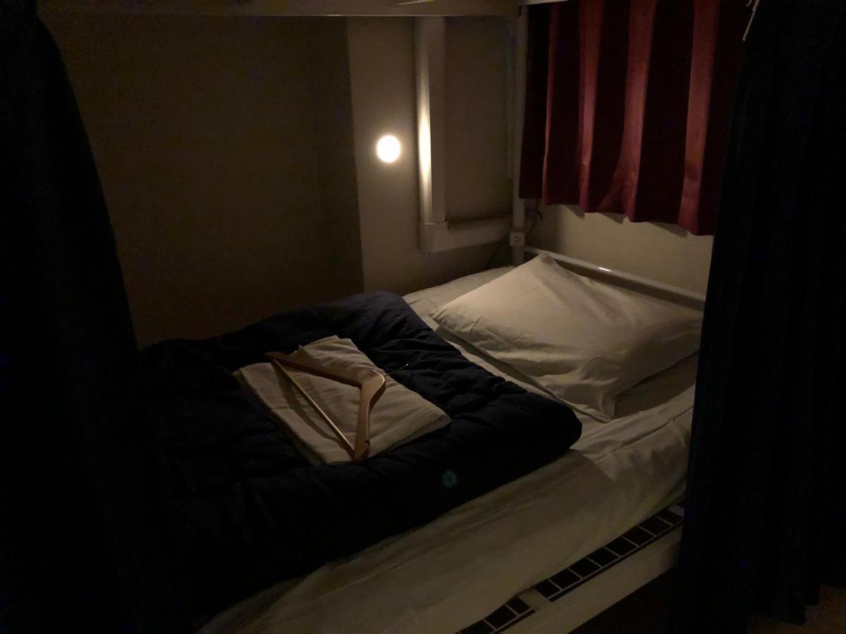 Guesthouse Shiawase Eki ฟูกุโอกะ ภายนอก รูปภาพ
